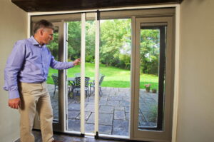 Read more about the article The Benefits of Custom Screen Doors: Tailoring Your Door to Match Your Home